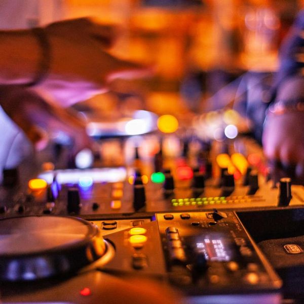 DJ scene